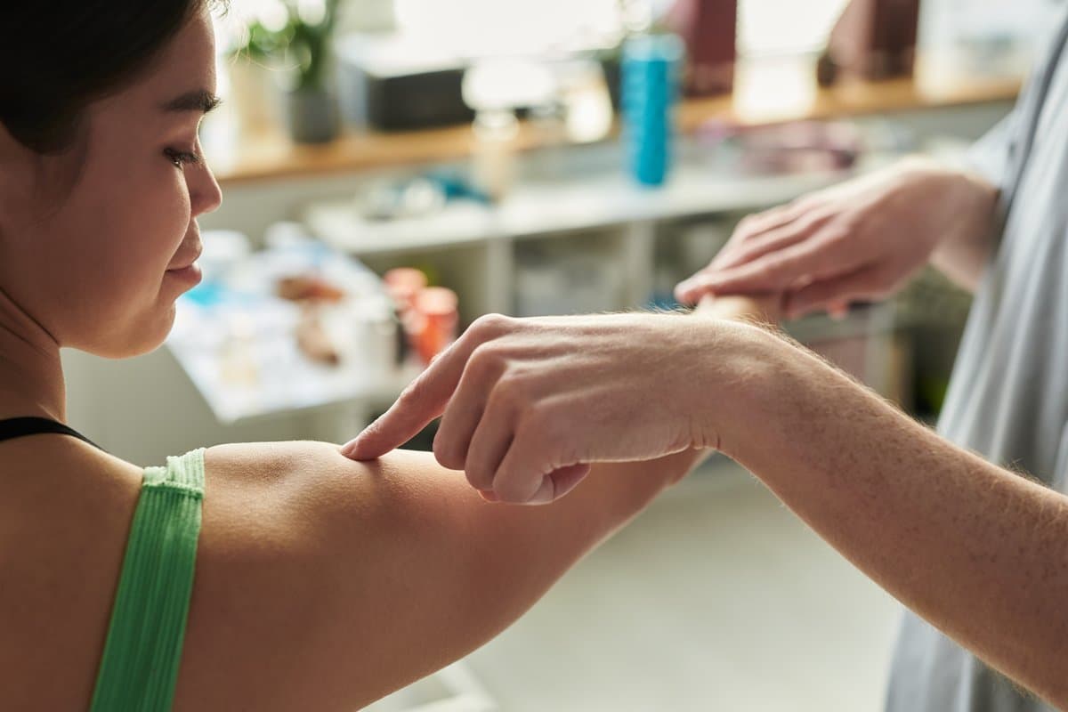 Pulang Spot sa Balat na Hindi Nawawala: Kailan Dapat Mag-alala at Ano ang Maaaring Ibig Sabihin